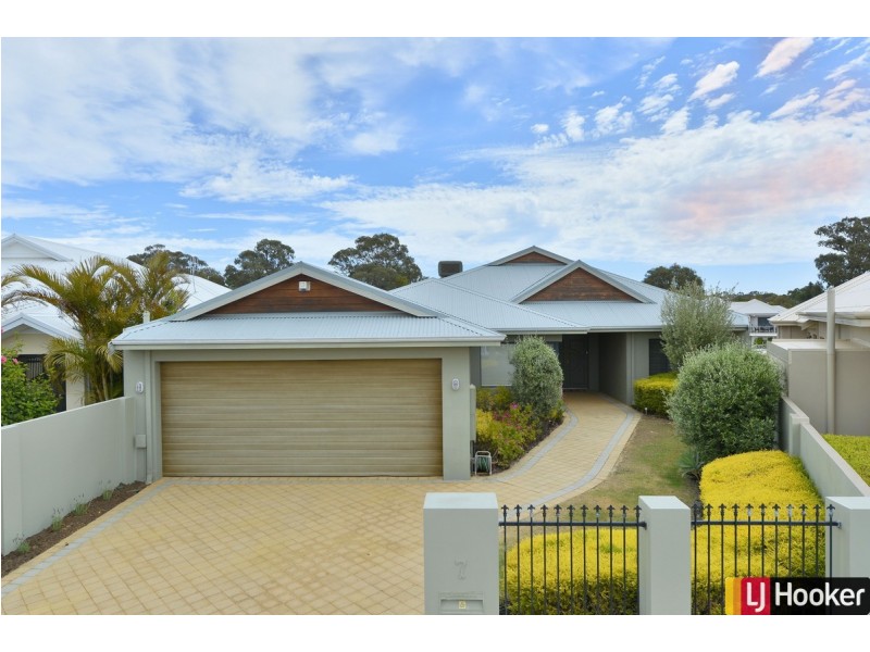 7 Ragamuffin Point, Halls Head WA 6210