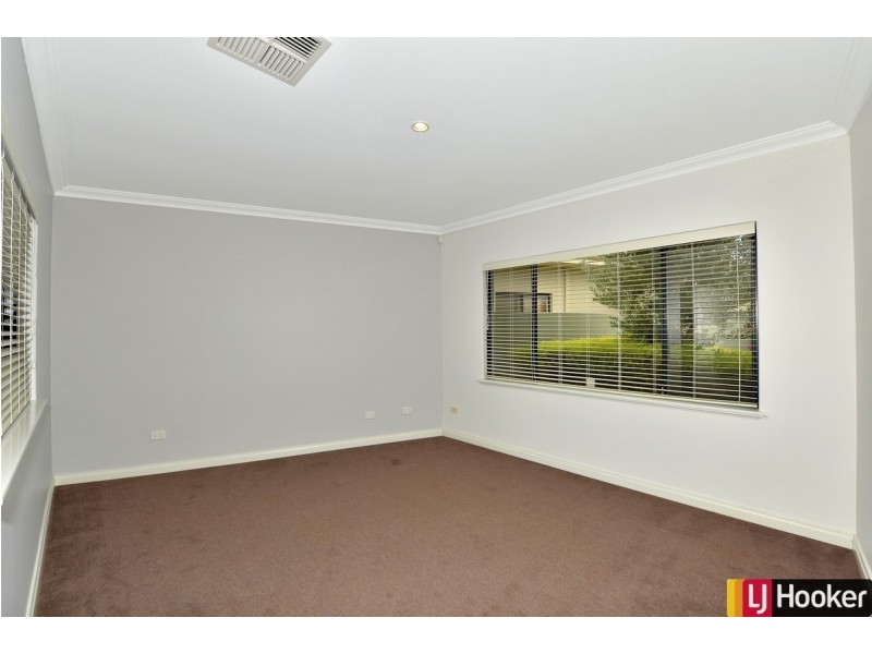 7 Ragamuffin Point, Halls Head WA 6210