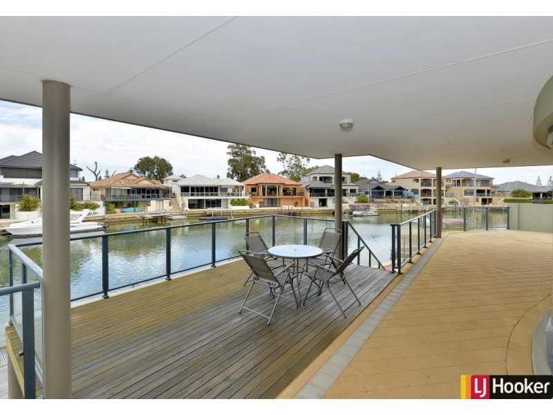 7 Ragamuffin Point, Halls Head WA 6210