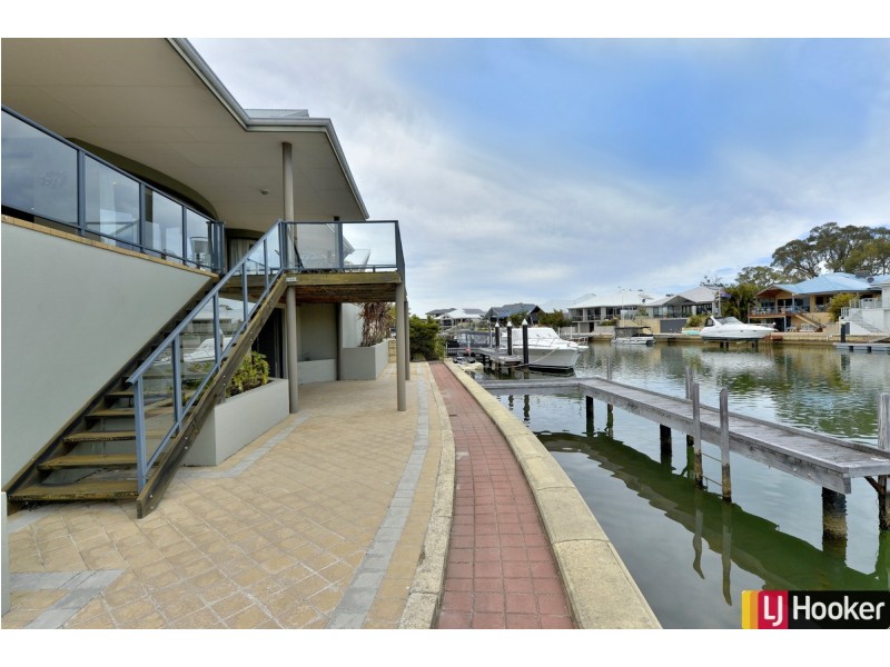7 Ragamuffin Point, Halls Head WA 6210