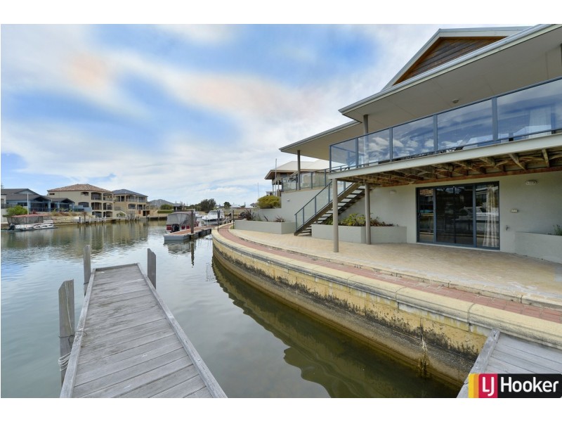 7 Ragamuffin Point, Halls Head WA 6210