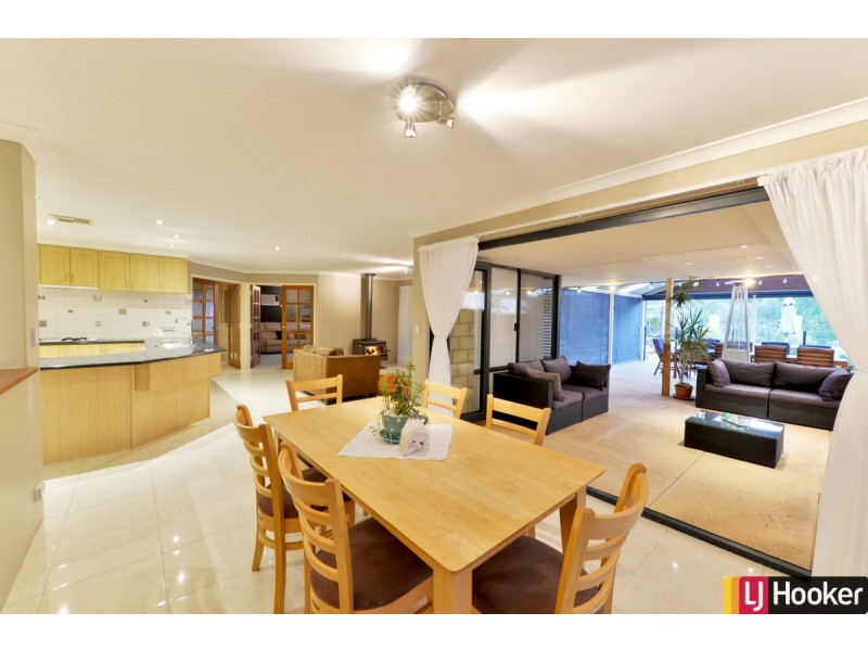 39 Midsummer Circle, Pinjarra WA 6208