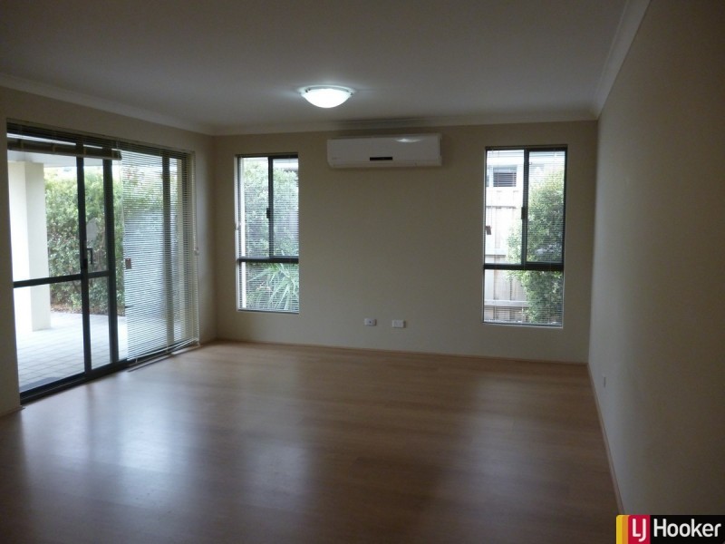 9 Stellaria Avenue, Halls Head WA 6210