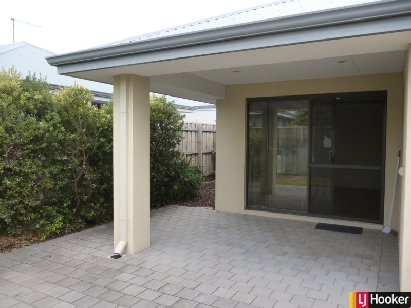 9 Stellaria Avenue, Halls Head WA 6210