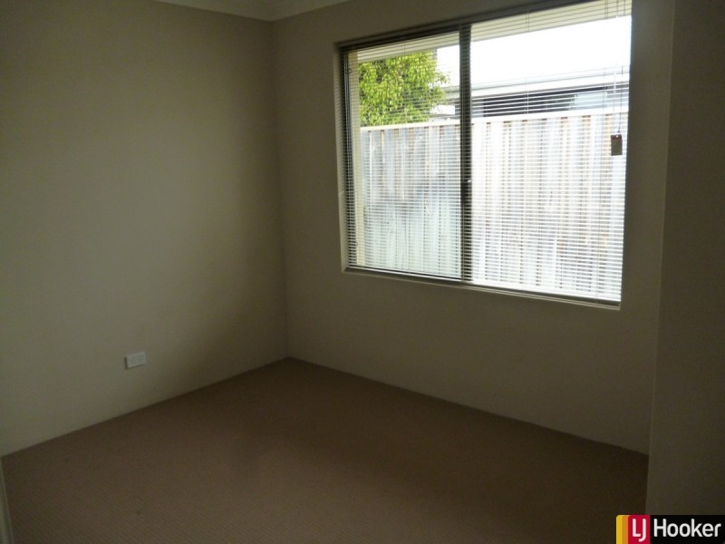 9 Stellaria Avenue, Halls Head WA 6210