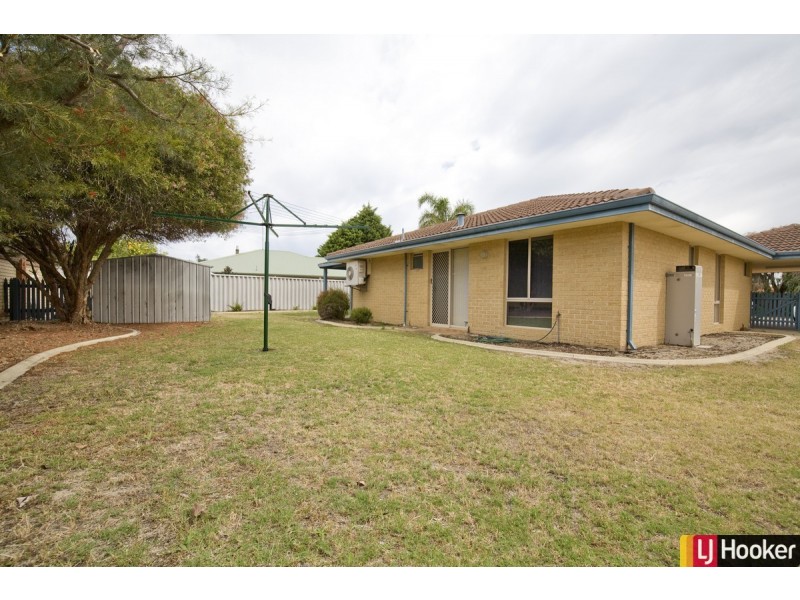 17 Lilac Green, Halls Head WA 6210