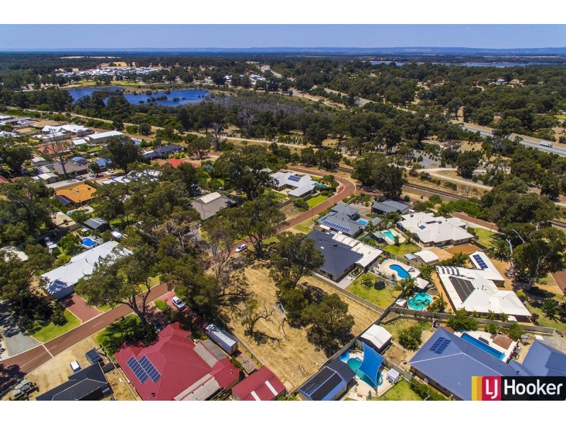 5 Maddox Vista, Lakelands WA 6180
