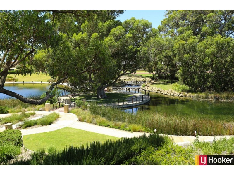 5 Maddox Vista, Lakelands WA 6180