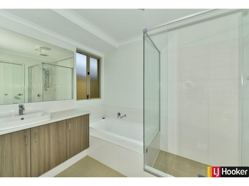 1 Lytham Lane, Meadow Springs WA 6210