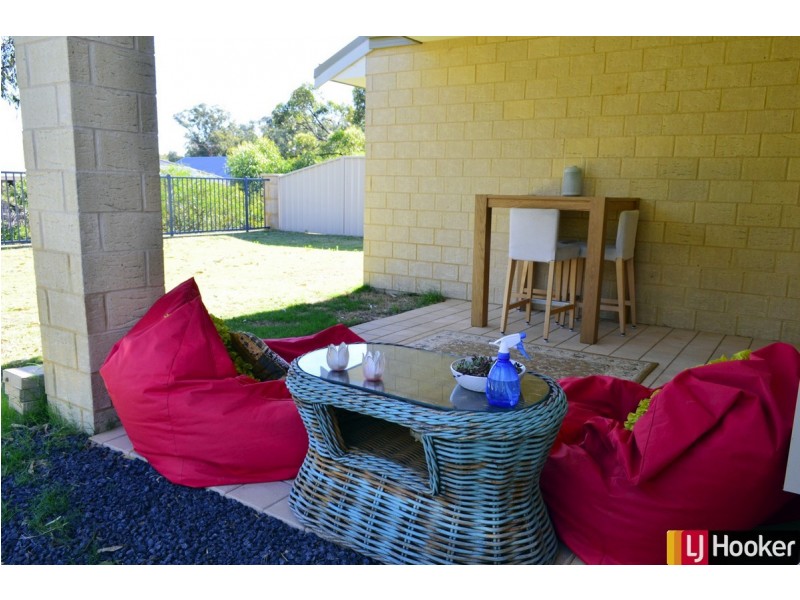 1 Lytham Lane, Meadow Springs WA 6210