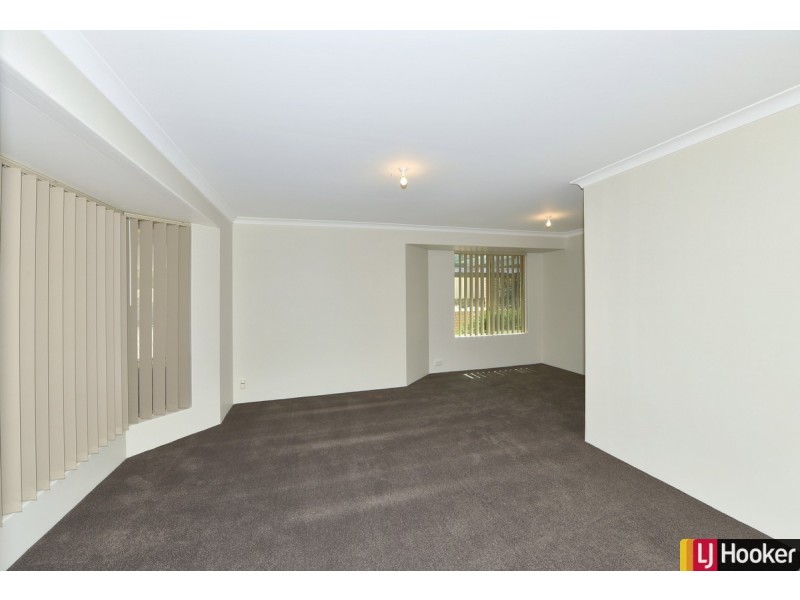 4 Camellia Court, Halls Head WA 6210