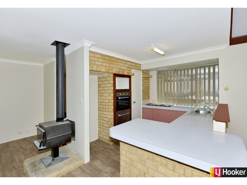 4 Camellia Court, Halls Head WA 6210