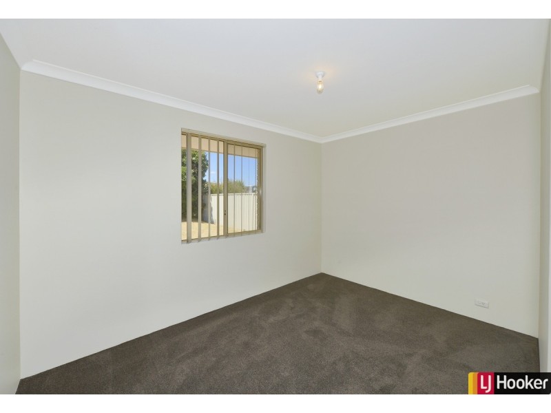 4 Camellia Court, Halls Head WA 6210