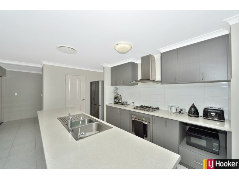 322 Pebble Beach Boulevard, Meadow Springs WA 6210