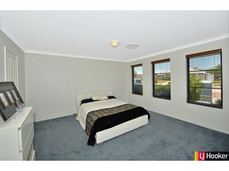 322 Pebble Beach Boulevard, Meadow Springs WA 6210