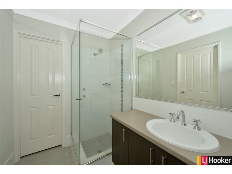 322 Pebble Beach Boulevard, Meadow Springs WA 6210