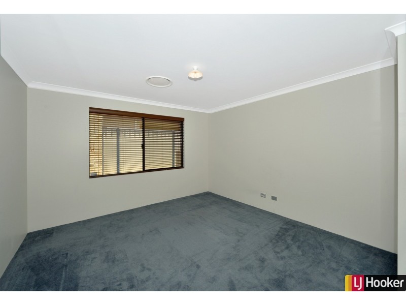 322 Pebble Beach Boulevard, Meadow Springs WA 6210