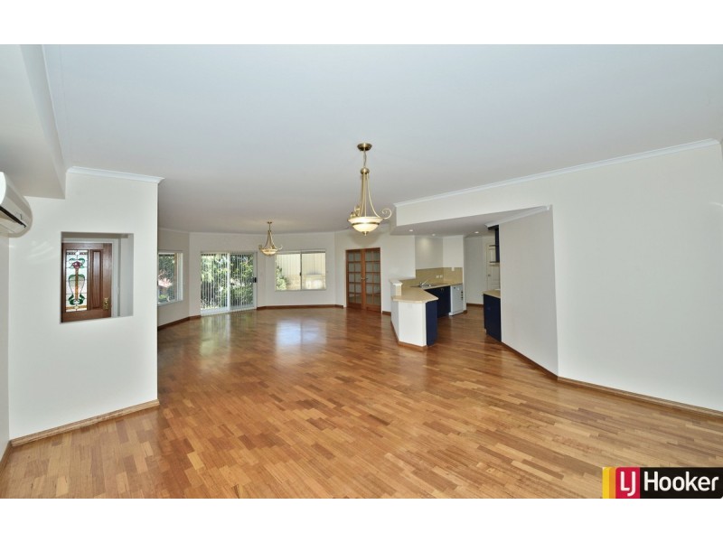 10 Staunton Rise, Halls Head WA 6210