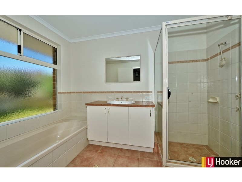 10 Staunton Rise, Halls Head WA 6210