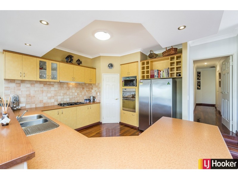 12 Placid Waters Parade, Coodanup WA 6210