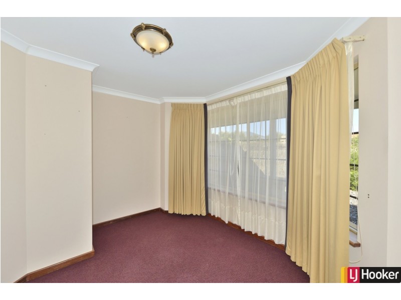 28 Admiralty Crescent, Halls Head WA 6210