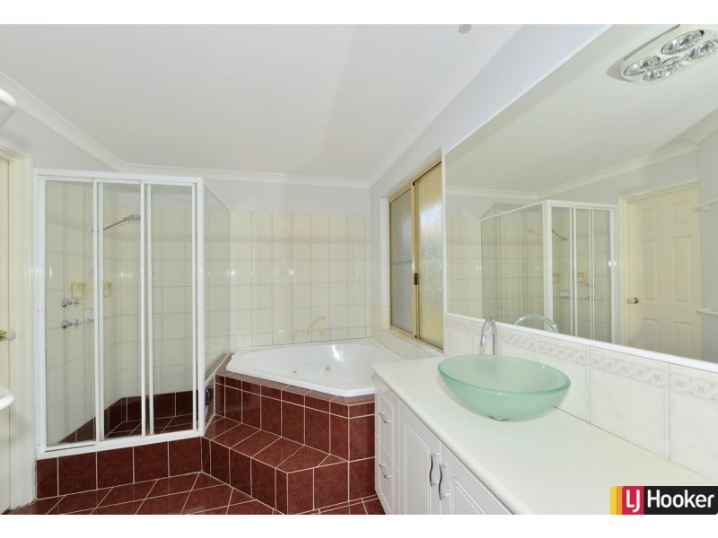 28 Admiralty Crescent, Halls Head WA 6210