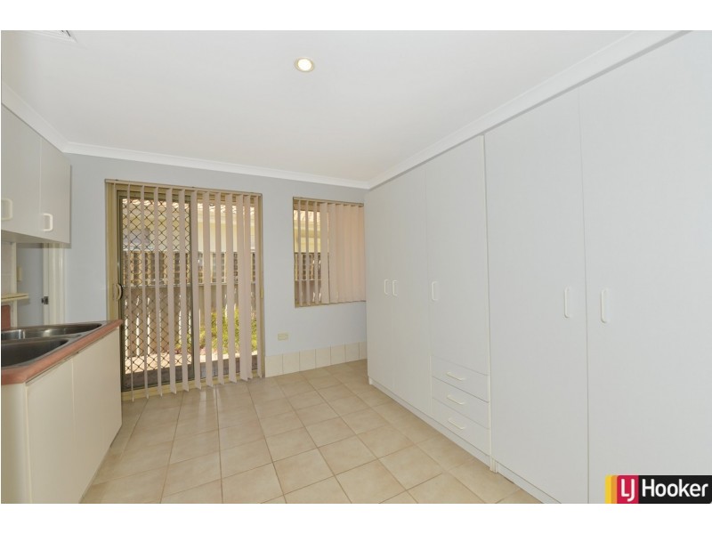 28 Admiralty Crescent, Halls Head WA 6210
