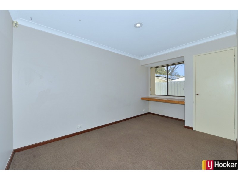 1 Redcliffe Road, Greenfields WA 6210