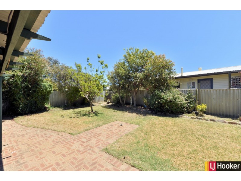 1 Redcliffe Road, Greenfields WA 6210