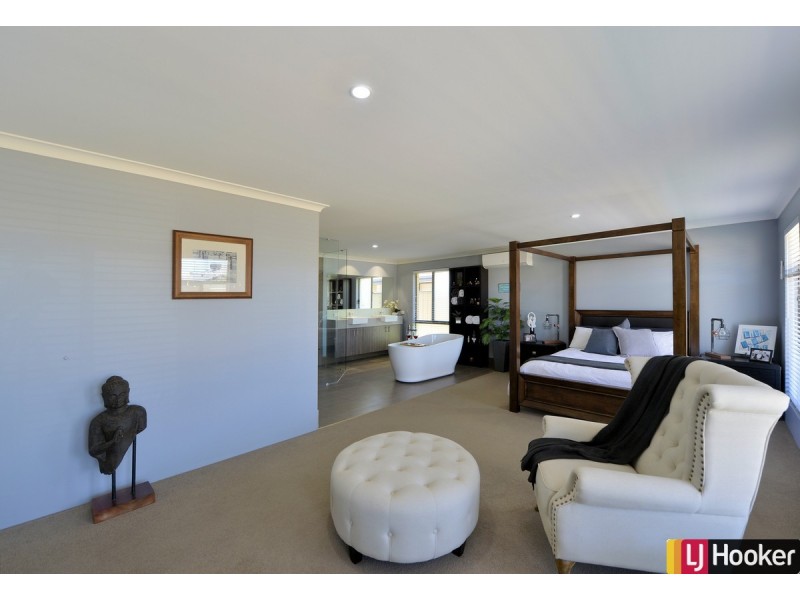 3 Sandbridge Way, Meadow Springs WA 6210