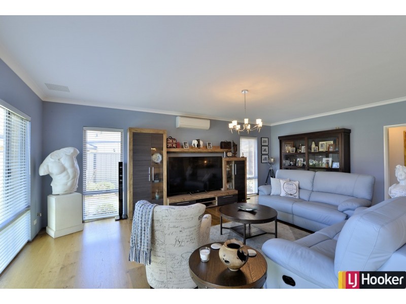 3 Sandbridge Way, Meadow Springs WA 6210