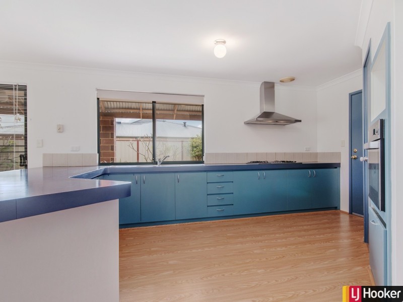 11 Mileura Street, Golden Bay WA 6174