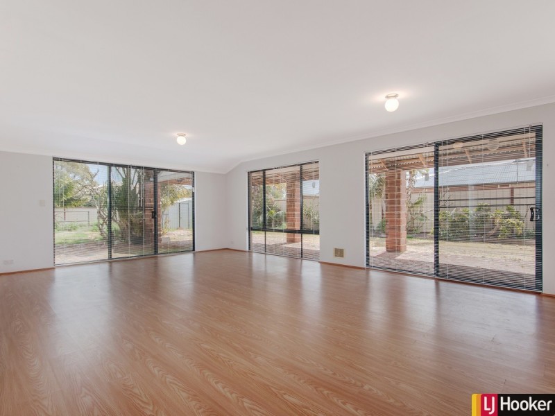 11 Mileura Street, Golden Bay WA 6174