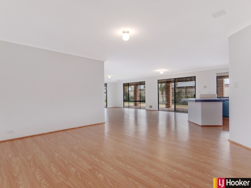 11 Mileura Street, Golden Bay WA 6174