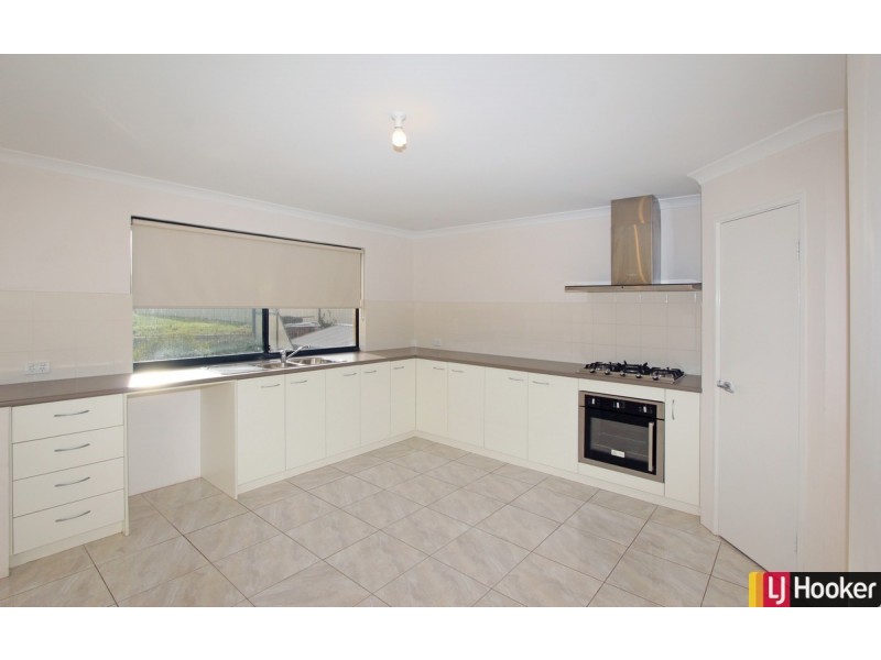 32A Guillardon Terrace, Madora Bay WA 6210