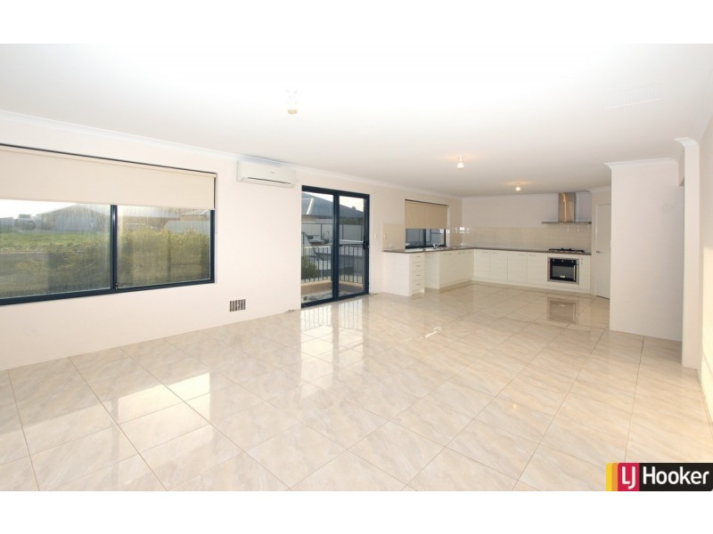 32A Guillardon Terrace, Madora Bay WA 6210