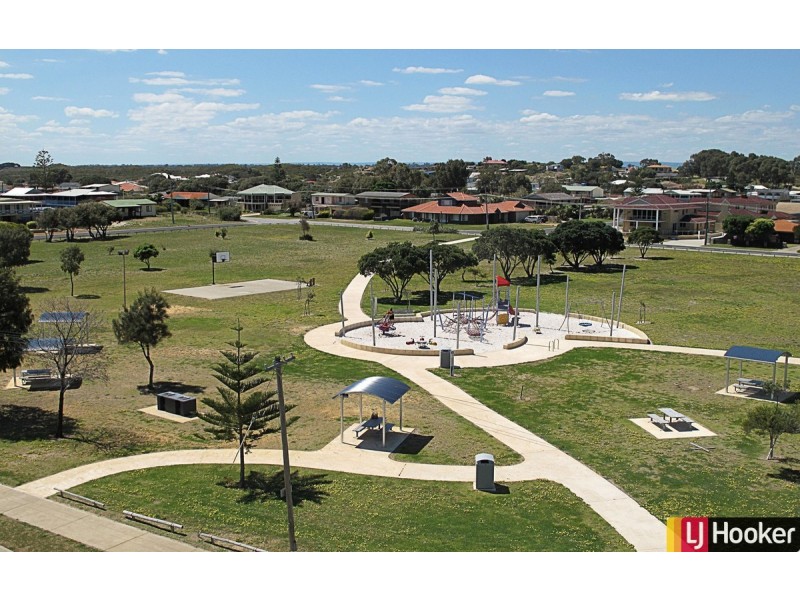 32A Guillardon Terrace, Madora Bay WA 6210