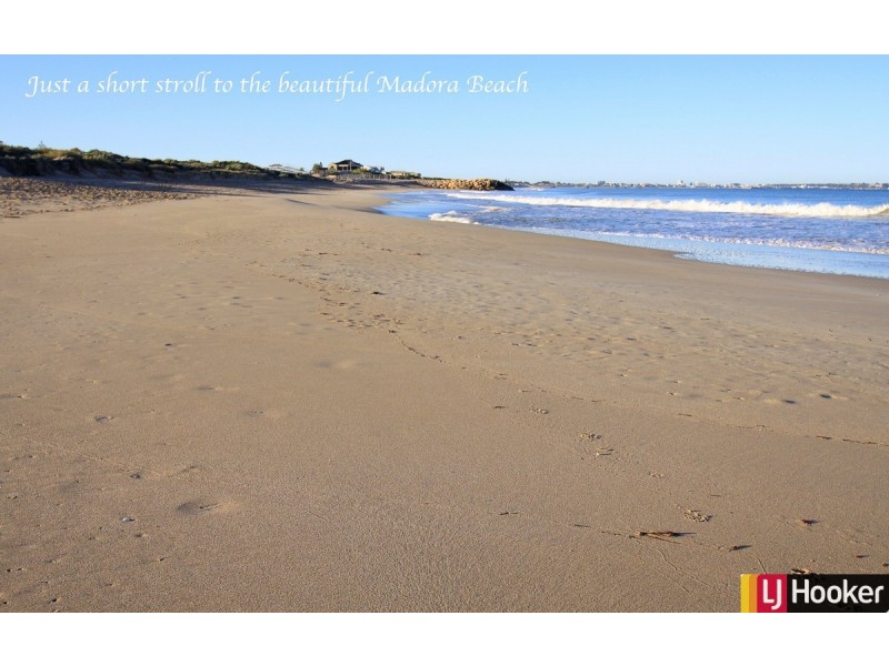 32A Guillardon Terrace, Madora Bay WA 6210