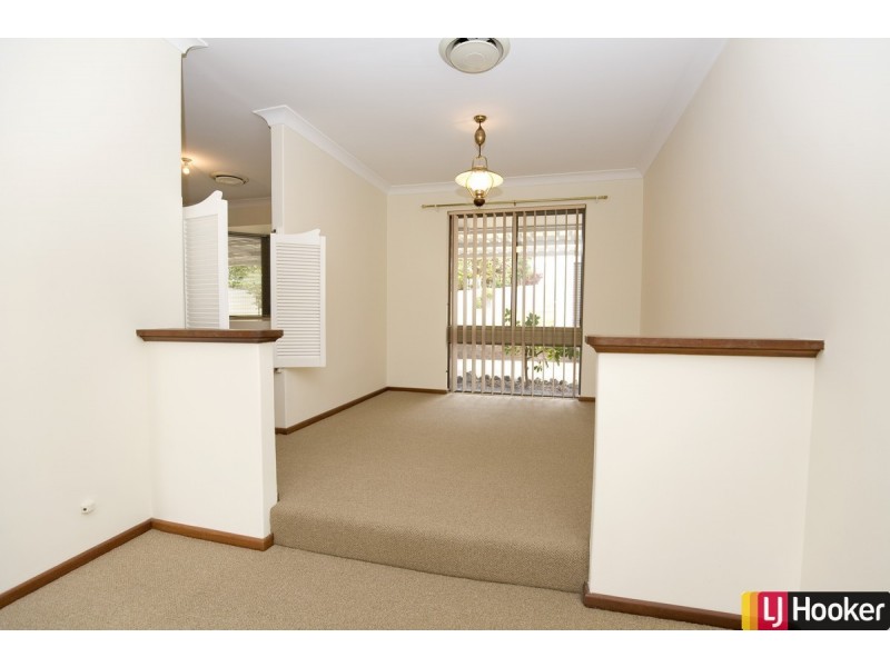 16 Muir Place, Halls Head WA 6210