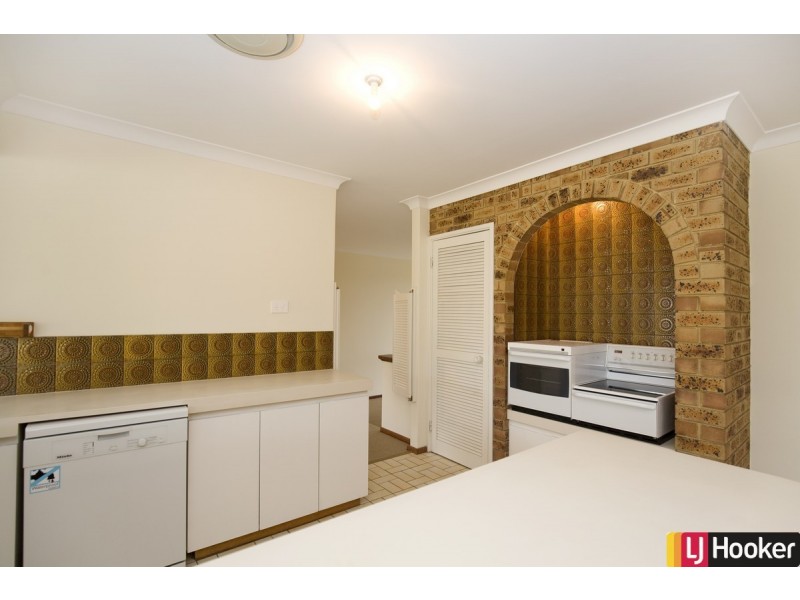 16 Muir Place, Halls Head WA 6210