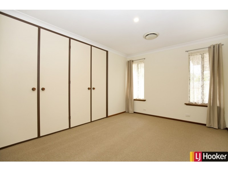 16 Muir Place, Halls Head WA 6210
