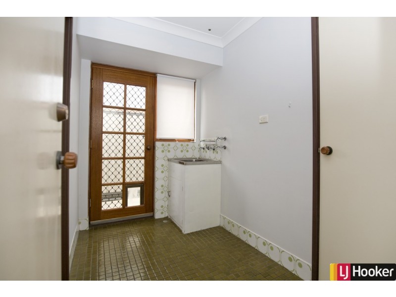 16 Muir Place, Halls Head WA 6210