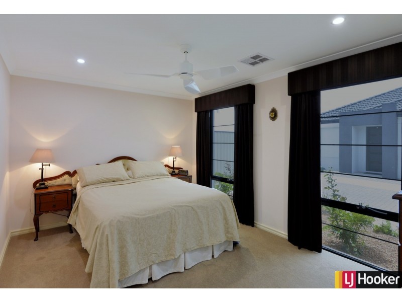 6/323 Pebble Beach Boulevard, Meadow Springs WA 6210