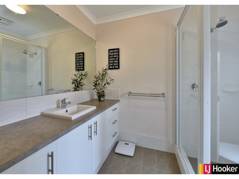 6/323 Pebble Beach Boulevard, Meadow Springs WA 6210