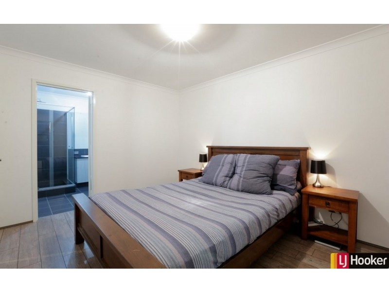 8 Vestita Lane, Halls Head WA 6210