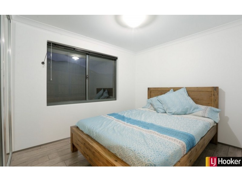 8 Vestita Lane, Halls Head WA 6210