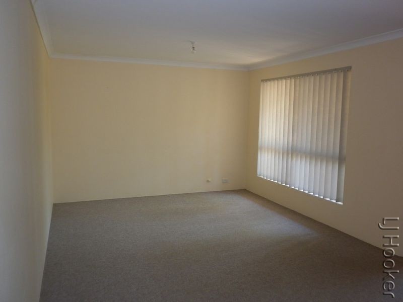 3 Magnolia Rise, Halls Head WA 6210