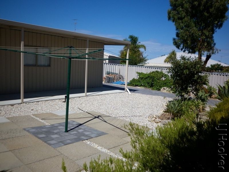 3 Magnolia Rise, Halls Head WA 6210