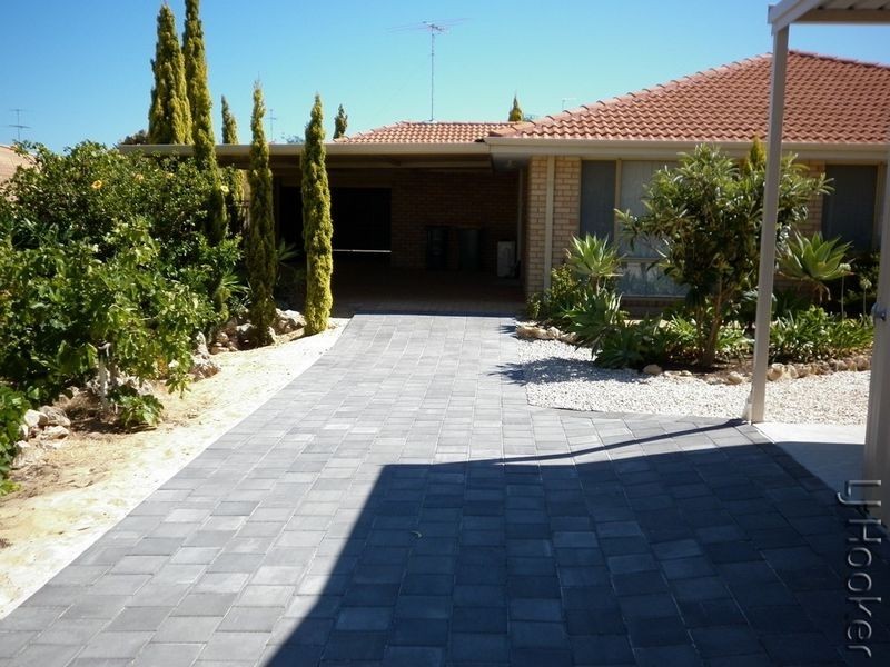 3 Magnolia Rise, Halls Head WA 6210