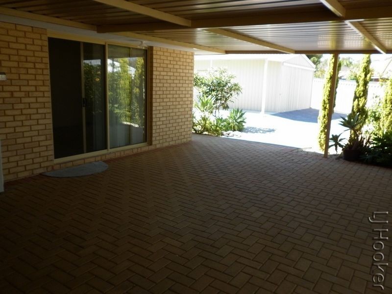 3 Magnolia Rise, Halls Head WA 6210